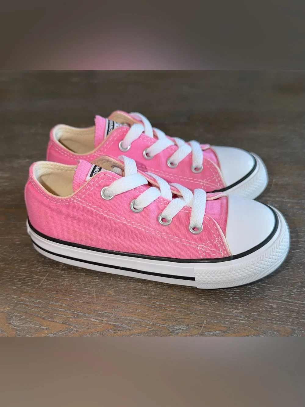 Pink Converse All Star Chuck Taylor Low Top Sneakers size 8